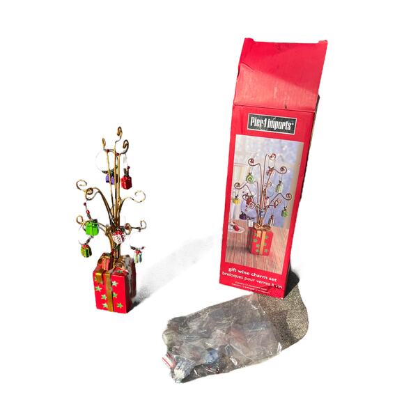 Pier 1 Imports Gift Wine Charm Set Tree Contains 11 Charms - Picture 4 of 5